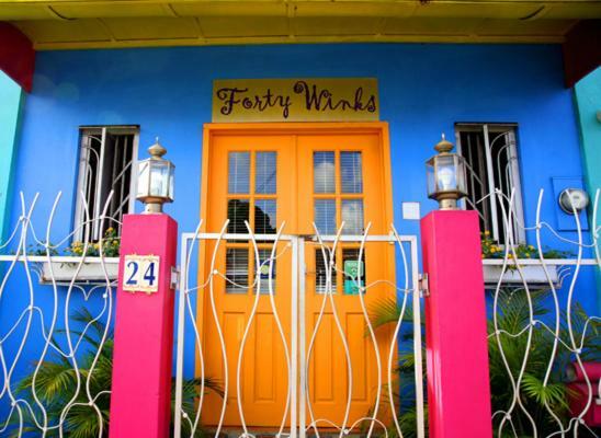 Forty Winks Inn Port of Spain Exterior photo